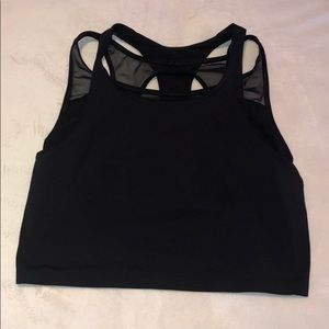 Black lululemon workout crop